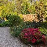 Appartement Clair De Lune Sur 6000 M2 Clos, Et Arborés Largentière